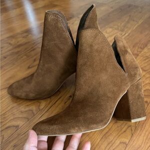 New, Calvin Klein Brown Suede leather Ankle Boots size 8.5